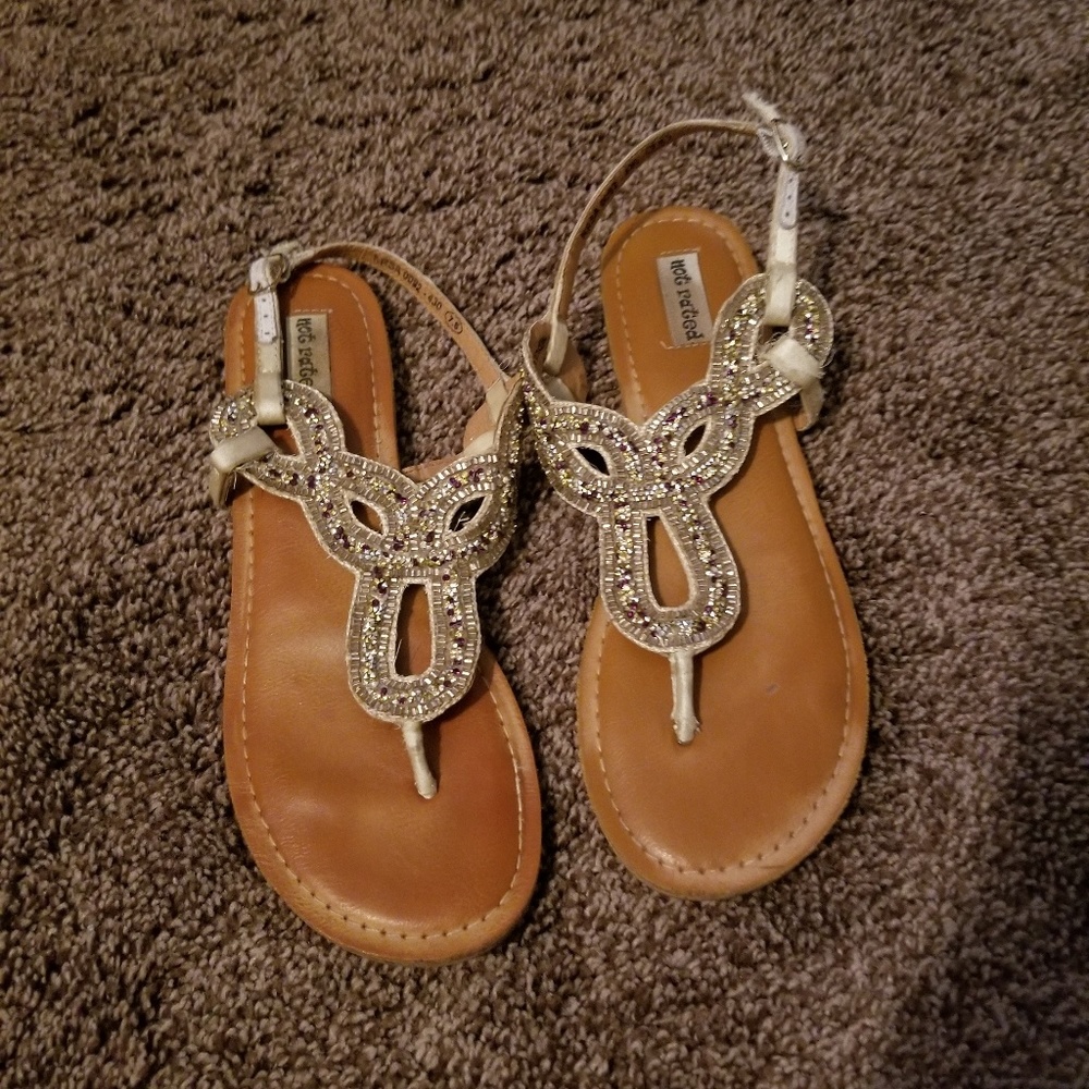 Sandals/flats